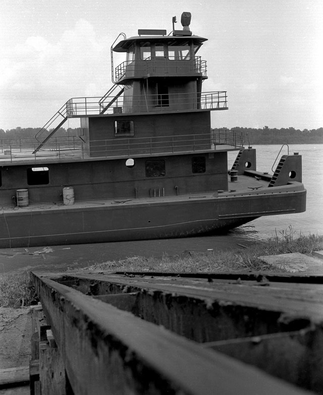 Mississippi River Towboat Launch – Cape Girardeau History and Photos