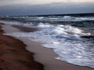 Lake Worth surf before sunrise 01 01 2011 by Lila Steinhoff 1522 300x225 Lake Worth surf before sunrise 01 01 2011 by Lila Steinhoff