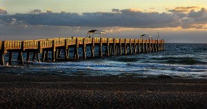 Sunrise Lake Worth Pier 01 01 2010 1680 300x158 Sunrise Lake Worth Pier 01 01 2010
