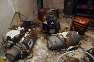 Esquire Theater projectors10 18 2011 5272 300x199 Esquire Theater before renovation 10 18 2011