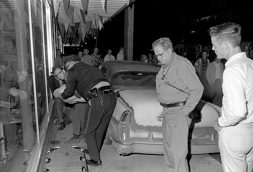 Wreck on Main Street April 23, 1966
