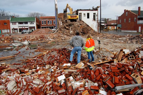 Demolition of building at 501 Broadway 12-15-2011