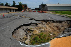 Cairo-sinkhole-07-04-2011_7836