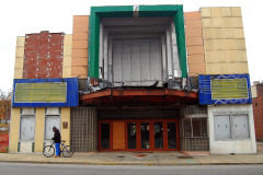 Esquire-Theater-front-10-28-2009_6696