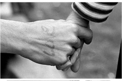 ©-Ken-Steinhoff-Love-on-Main-Green