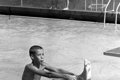 Jackson-Swimming-Pool-c-1960s-22-19