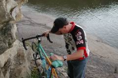 Mark Steinhoff climbs Tower Rock with bicycle 10-12-2003