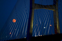 Super Moon w Bill Emerson Bridge 08-10-2014