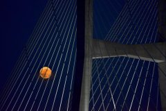Super Moon w Bill Emerson Bridge 08-10-2014