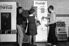 Cape-CHS-Students-at-vending-machines