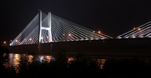 Bill Emerson Memorial Bridge taken from old Traffic Bridge overlook