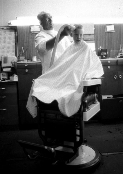 Barber Ed Unger Retired in 1983 - Cape Girardeau History and Photos