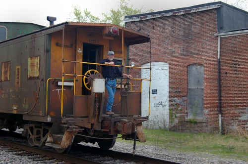 BNSF Conductor Randy Graviett in caboose in Cape Girardeau 04-05-2010