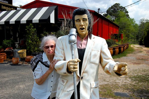 Mother and Elvis near Dothan 04-04-2011