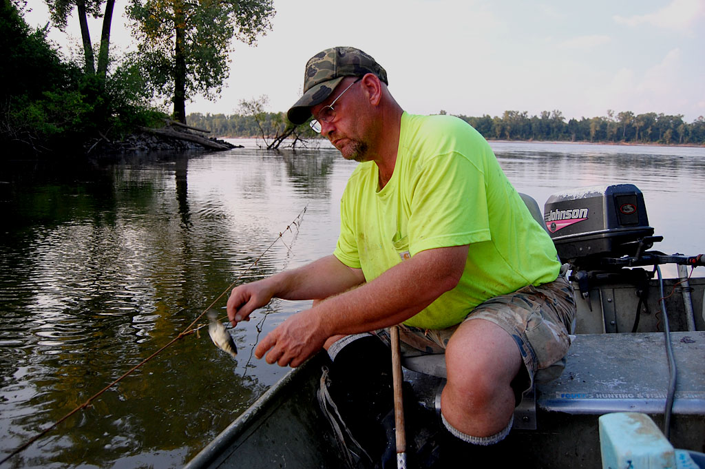 Trotline Fishing Archives - Cape Girardeau History and Photos