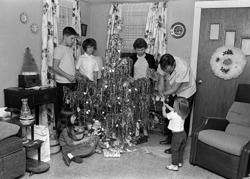 Archie Smiley family at Christmas 12-24-1966