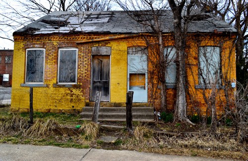 House in alley between Good Hope and Morgan Oak 03-02-2013