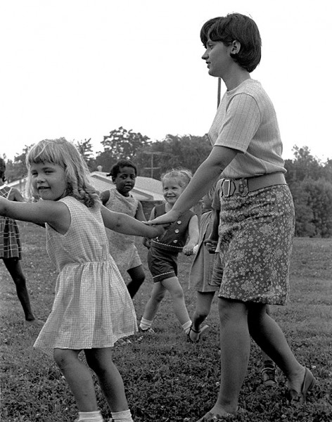 Girl Scouts work with Head Start 07-12-1967