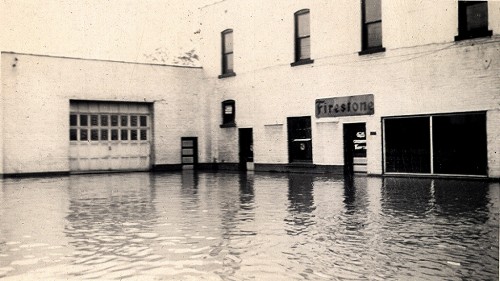Photos of Main Street during 1943 Flood from LV Steinhoff's scrapbook