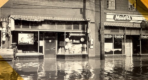 Photos of Main Street during 1943 Flood from LV Steinhoff's scrapbook