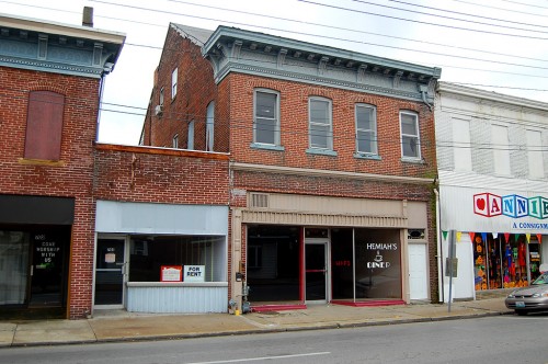 Buildings in the 700 block of Broadway 10-28-2009