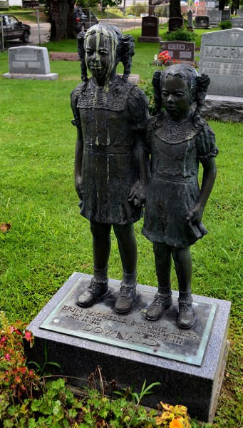 Athens Cemetery 07-30-2-13