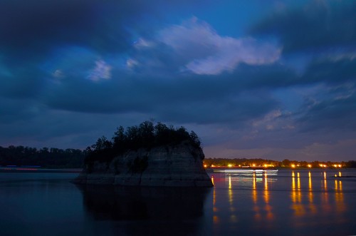 Tower Rock full moon 07-22-2013 7300-7302_HDR2