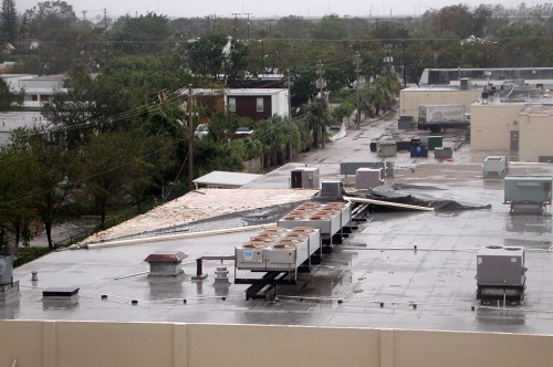 Winn Dixie roof Hurricane Frances 09-05-2004