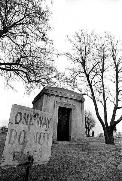 Athens Cemetery 02-18-1969