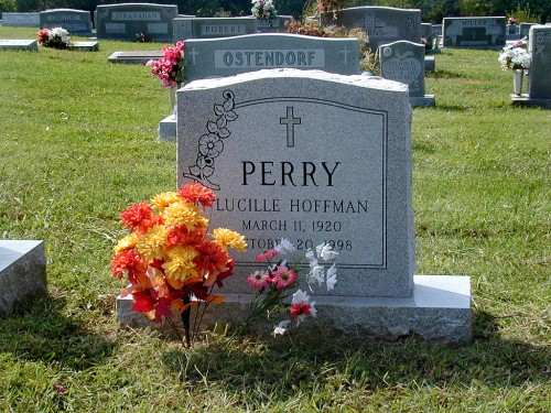 Lucille Hoffman Perry tombstone 09-15-2000