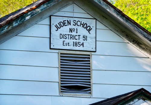 Juden School 900 W Cape Rock 04-29-2014