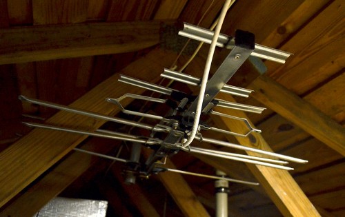 RCA ANT751 Antenna in attic 06-28-2014