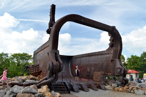 Big Muskie' dragline bucket 08-24-2014