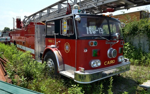 Fire trucks at HS Auto Salvage - Cairo - 08-10-2014