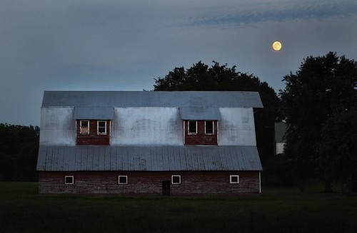 99% full moon 08-28-2015