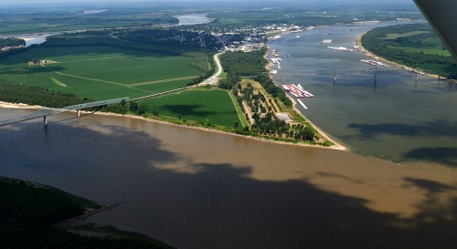 Aerials Cairo area Confluence of Mississippi and Ohio Rivers 08-13-2014